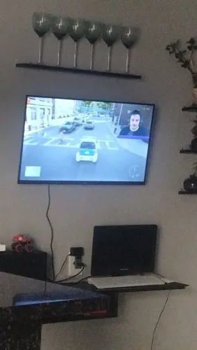 Vendo tv 4 meses d uso