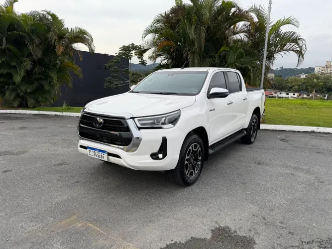 Toyota Hilux CD SRX 4X4 2.8 TDI 16V Diesel Aut. 2022