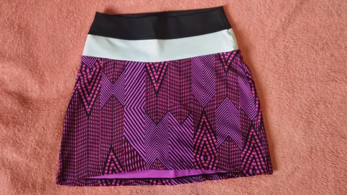 Short saia