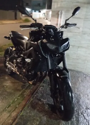 YAMAHA MT 09