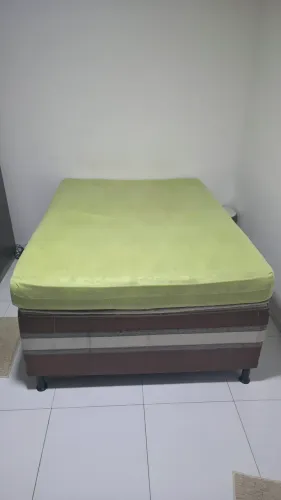 Vendo Cama box de casal + colchões