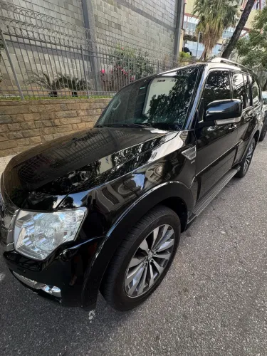 Mitsubishi Pajero HPE Full 3.2 4X4 T.i.dies. 5P AUT 2019