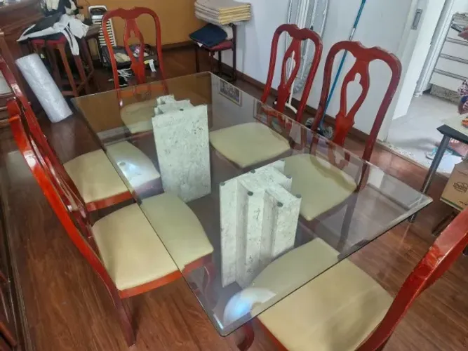 Mesa de jantar 6 cadeiras e rampa de vidro 
