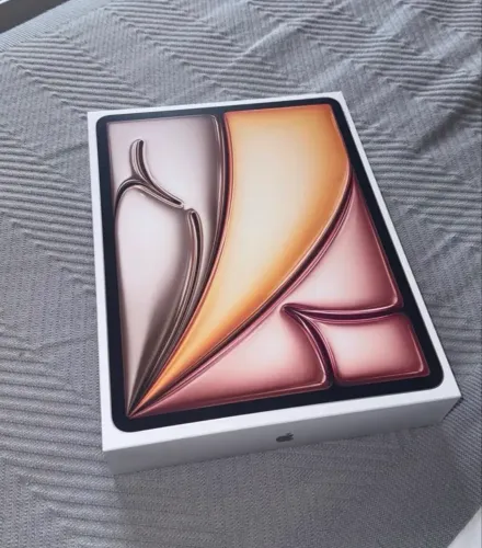 Apple 2025 iPad Air de 13 polegadas (Wi-Fi, 128 GB) - Luz das estrelas (M3)