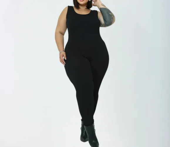 Macacão Plus Size canelado