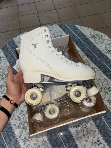 Patins Clássico Traxart Branco Nº 40/41 - 4 Rodas - Novo na Caixa