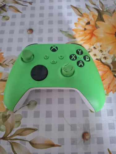 CONTROLE XBOX (SEMI NOVO)
