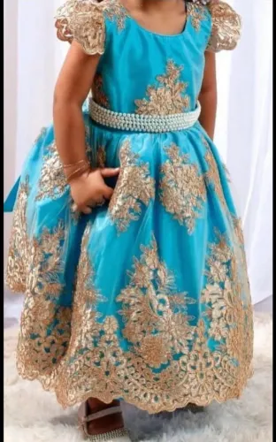 Vestido de princesa ou daminha veste 1 a 2 anos