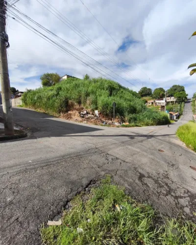 Lote de 360m² no Bairro Novo Horizonte em Betim/MG