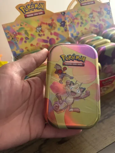 Lata Pokémon 151 TCG Cartinhas