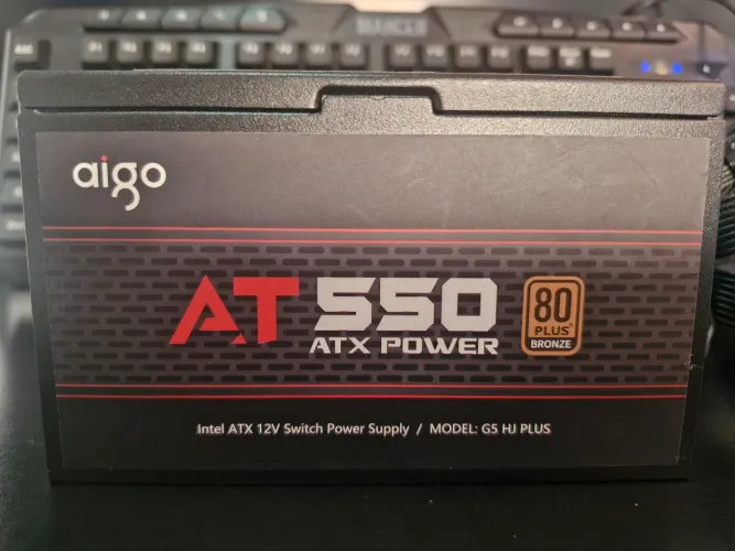 Fonte Aigo AT 550 ATX Power 550W - 80 Plus Bronze / PFC Ativo