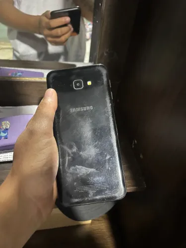Vendo esse celular