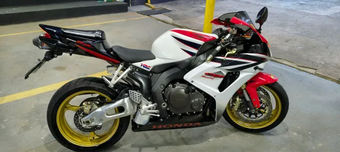 CBR 1000 RR