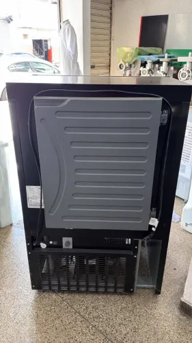 Vitrine Refrigeradora GELOPAR GPEA 075R