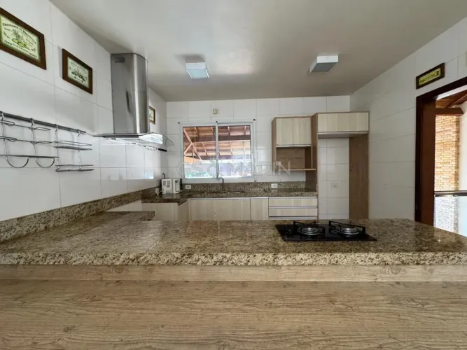 Casa para alugar em Londrina, Granville Parque Residencial, com 5 quartos, com 270 m²