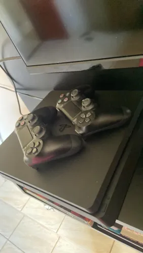 PS4 SLIM 1TB