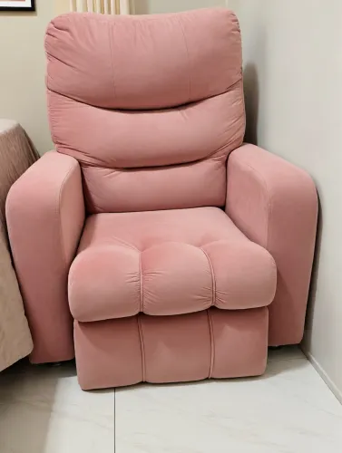 Vendo poltrona retrátil rosa seminova