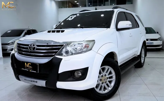 Toyota Hilux SW4 SRV D4-d 4X4 3.0 TDI Dies. AUT 2013
