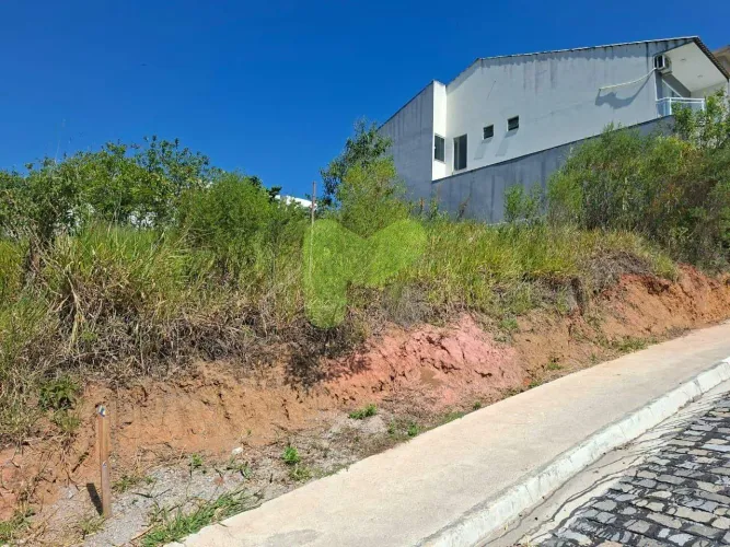 Lote à venda no Bairro Jardim Guanabara com 450 m2