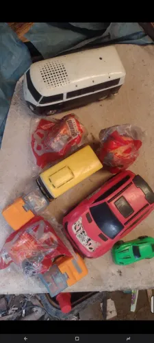 Carrinho de brinquedo tudo