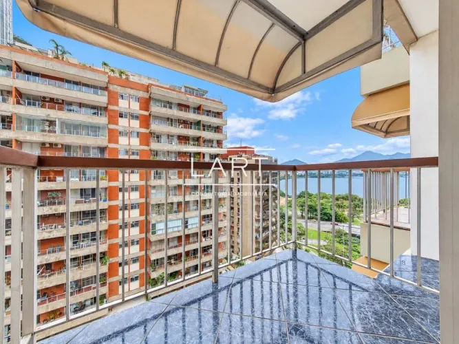 Apartamento com 3 dormitórios para alugar, 117 m² por R$ 10.656/mês - Copacabana - Rio de