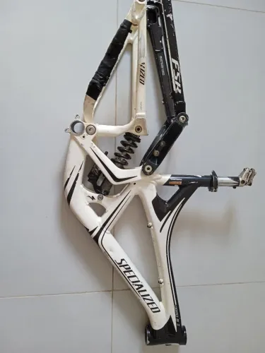 Quadro Specialized Demo 8 