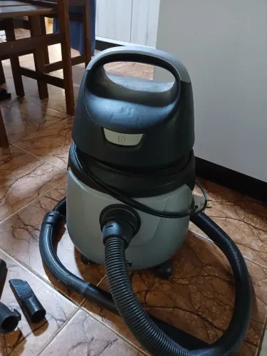 Aspirador Electrolux A10N1 127V