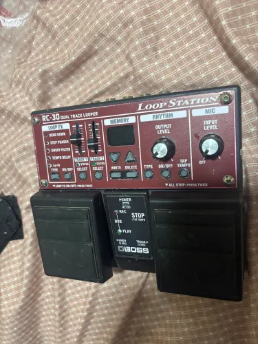 Pedal de loop Boss RC-30 - OPORTUNIDADE