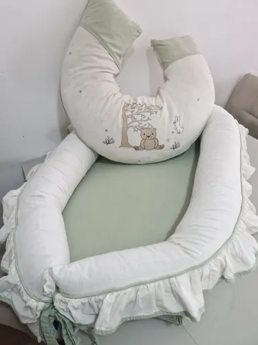 Vendo Kit almofada de amamentação, trocar e ninho