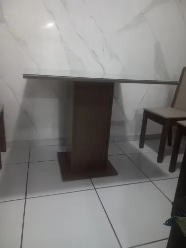 Mesa 4 cadeiras