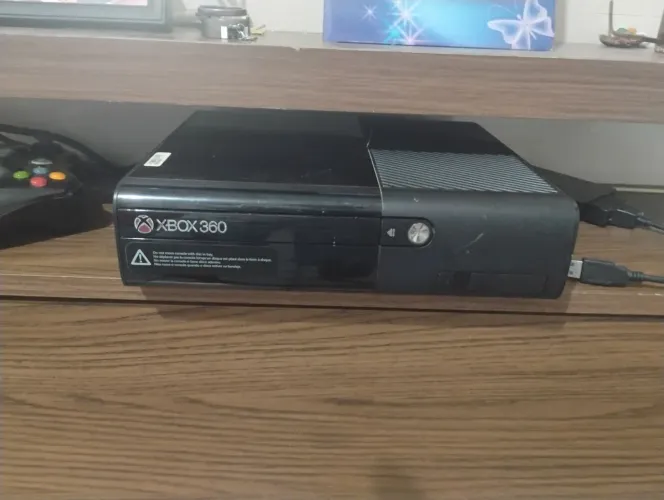 Vendo Xbox 360 superslin