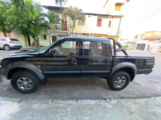 Mitsubishi L200 Outdoor GLS 2.5 4X4 CD TDI Diesel 2011