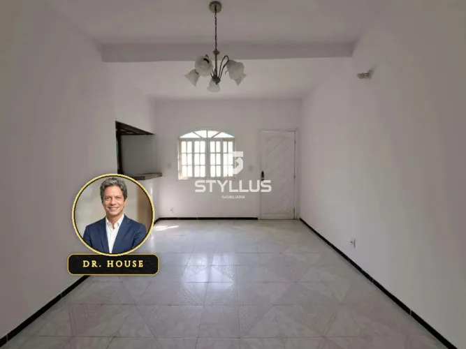 Apartamento Térreo Espaçoso com Quintal e 2 Vagas em Maria da Graça! M24U