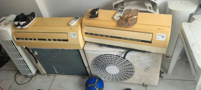 2 ar condicionado 12.000 BTUs com Defeito