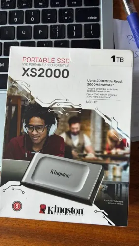 SSD externo portátil da Kington 1T xs2000 novo prata 