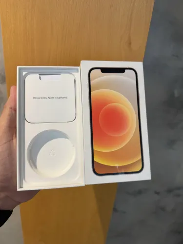 Caixa iPhone 12 64GB Branco