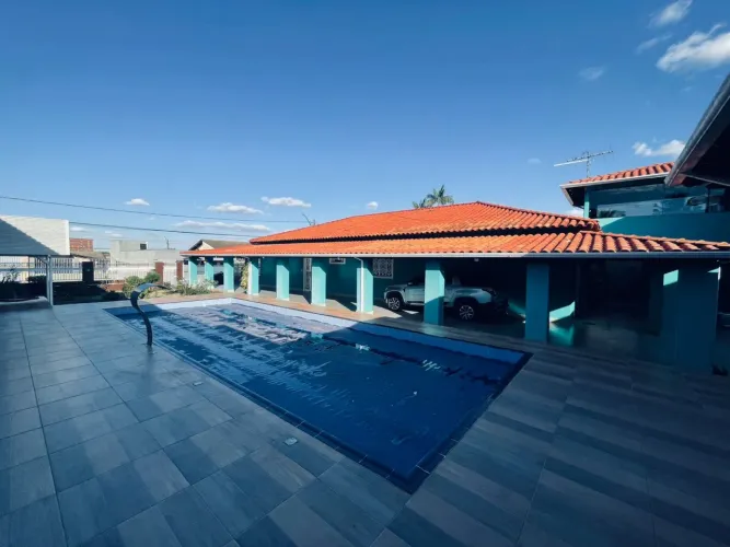 Alugo excelente casa Vicente Pires rua 6
