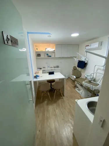 Vendo ou troco sala comercial!