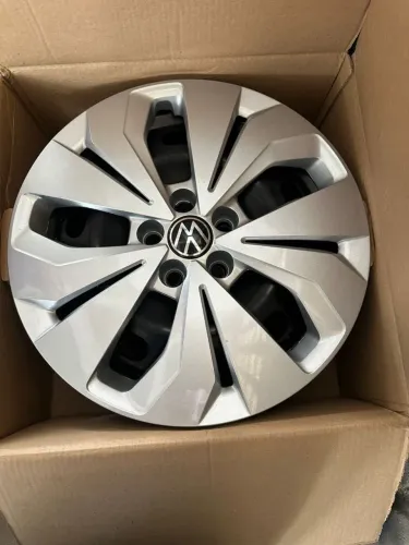 Rodas Com Calotas VW 5 Furos Aro 16