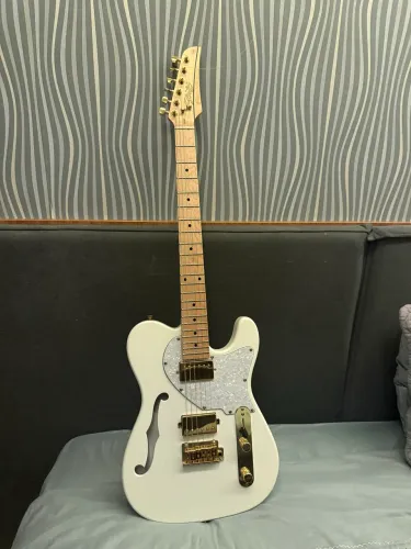 Guitarra Seizi Katana Kabuki Telecaster Thinline