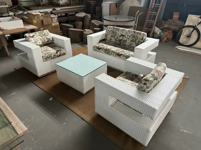 Jogo de cadeiras para área livre