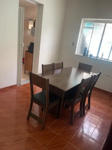 Mesa de jantar com 6 cadeiras - excelente estado