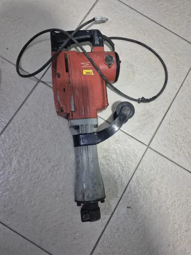Vende se martelete 16 kl em perfeito estado