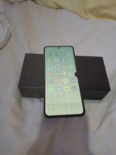 Z FLIP 4 256GB/ 8 RAM