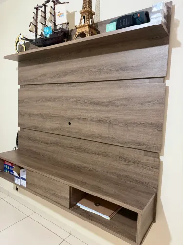 Raque/painel para tv grande e pequena impecável sem nenhum detalhe 