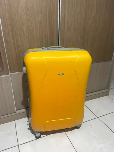 Mala de viagem Suitline grande. 76x53x31 rígida em ABS.
