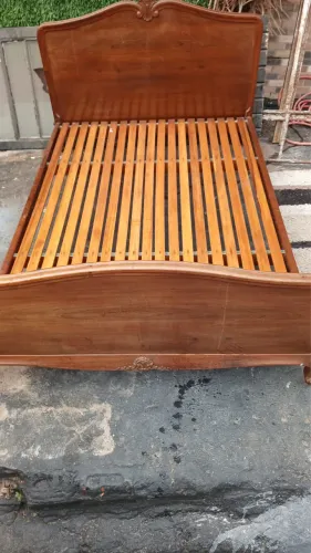 Cama - Antiguidade, madeira pura!