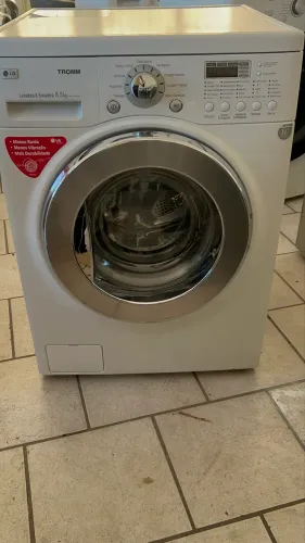 Lava e seca LG trom 8,5 kg  impecável 