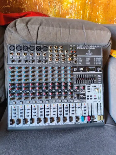 Mesa de Som Behringer Xenyx 1832FX MODIFICADA + Interface USB Profissional
