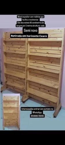 Móvel expositor.